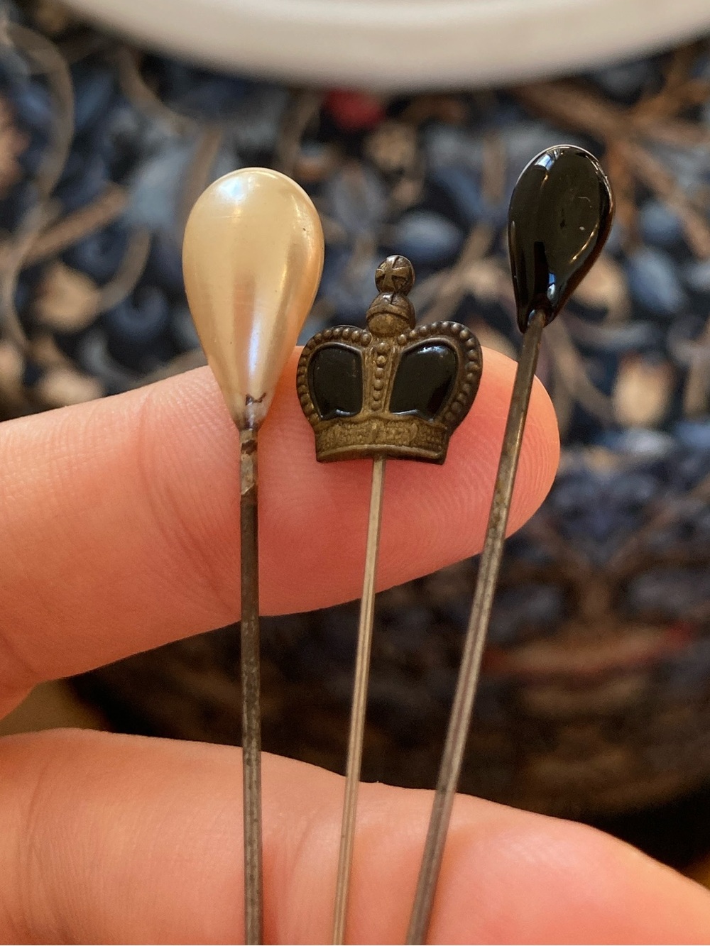 Antique Black Enamel Crown, Black Glass & Glass/Faux Pearl Hat Pins - Picture 8 of 11